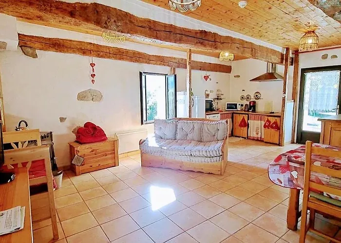 Nyaraló Lagues Poueyferré