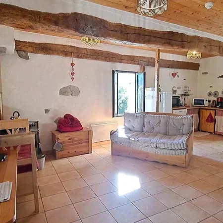 Holiday home Lagues Poueyferre